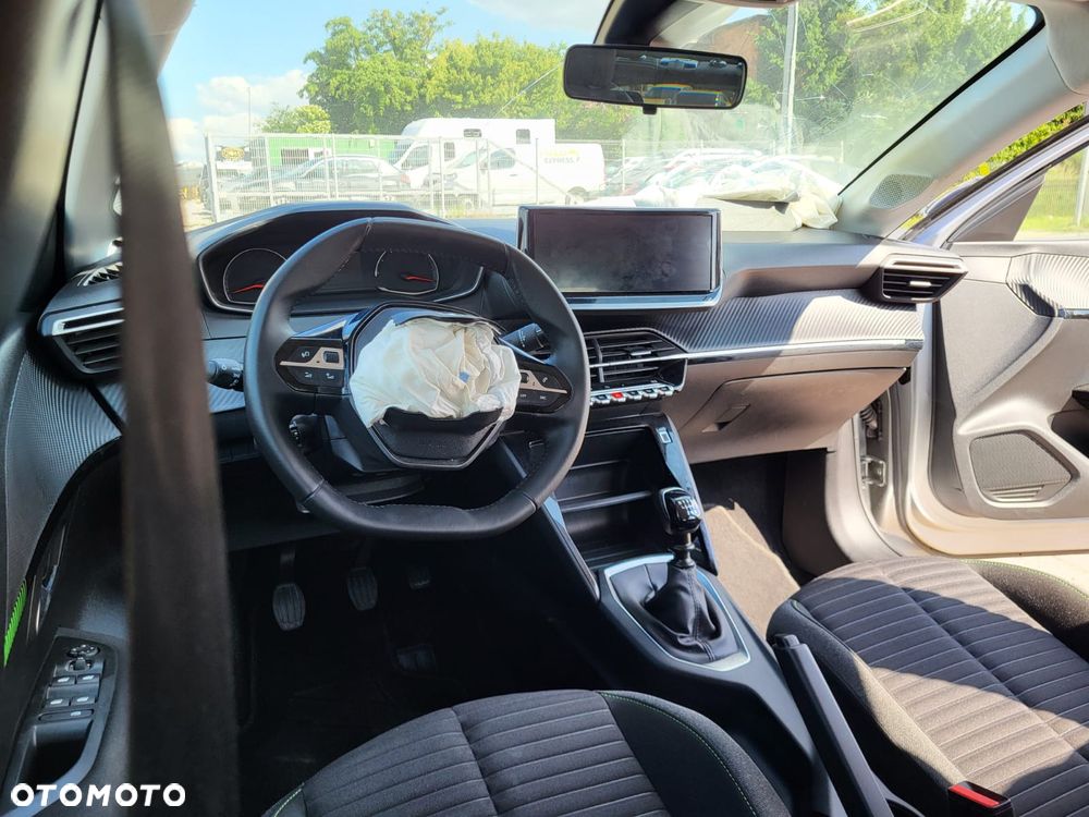 Peugeot 208 Benzin 100 Allure - 26