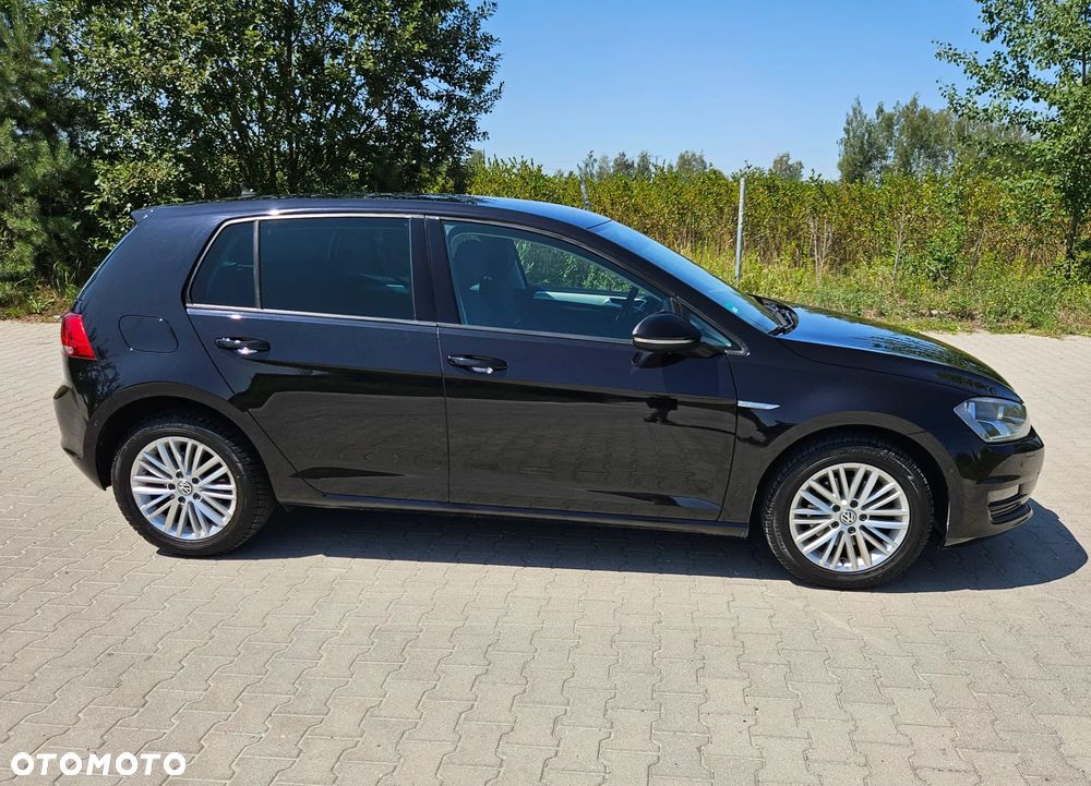 Volkswagen Golf 1.2 TSI BMT Comfortline - 12
