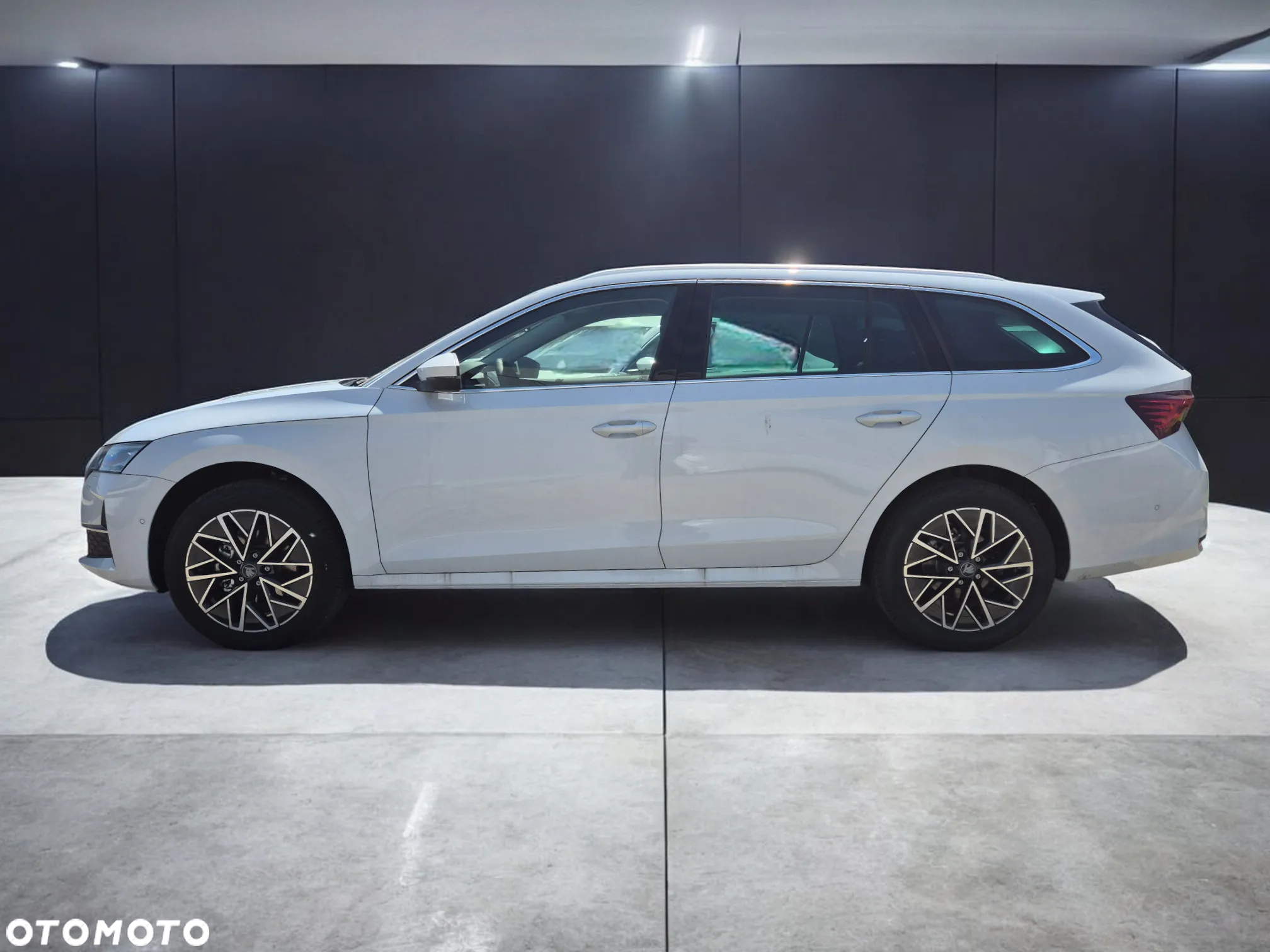 Skoda Octavia 1.5 TSI mHEV Selection DSG - 4
