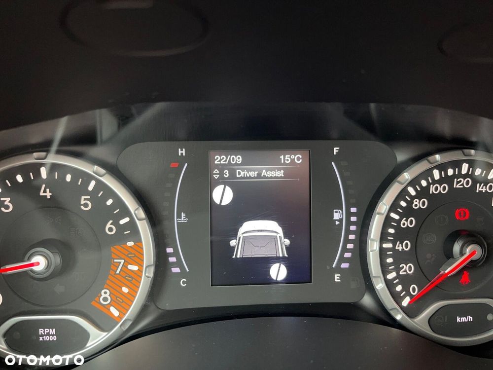 Jeep Renegade - 32