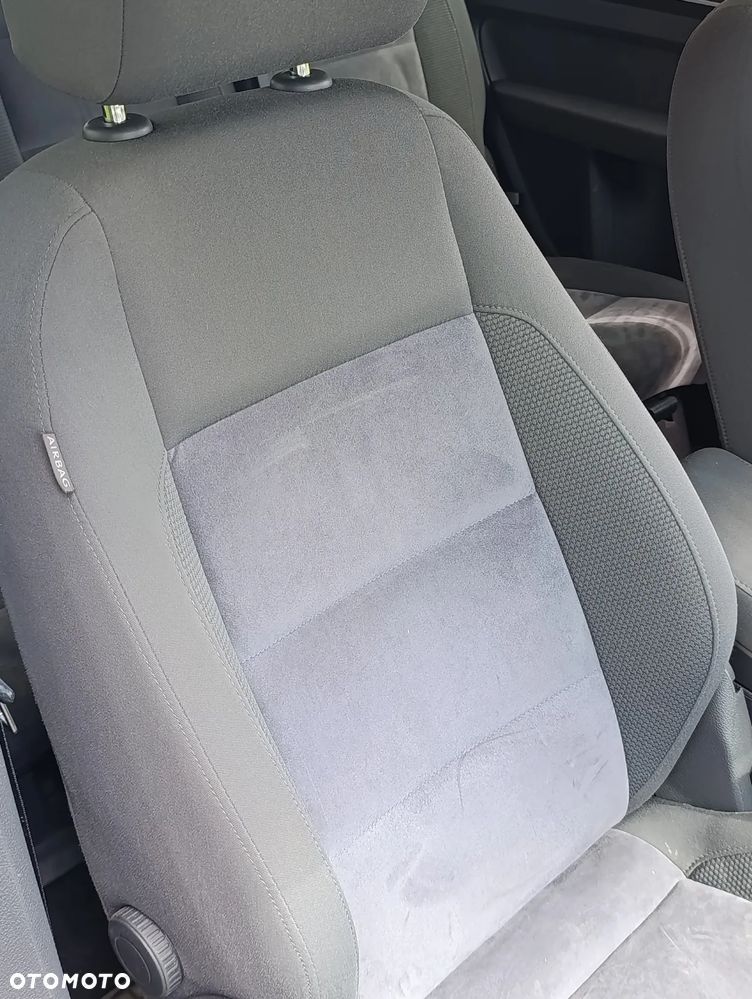 Volkswagen Touran 2.0 TDI DPF DSG Highline - 15