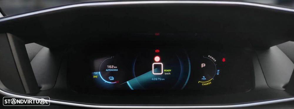 Peugeot e-208 Allure - 38
