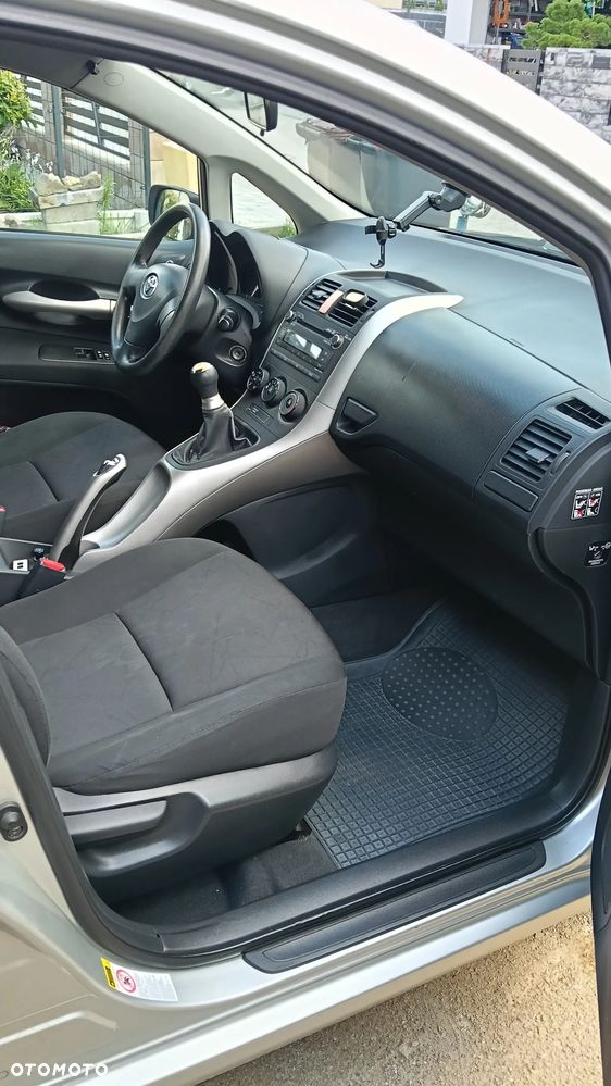 Toyota Auris - 10