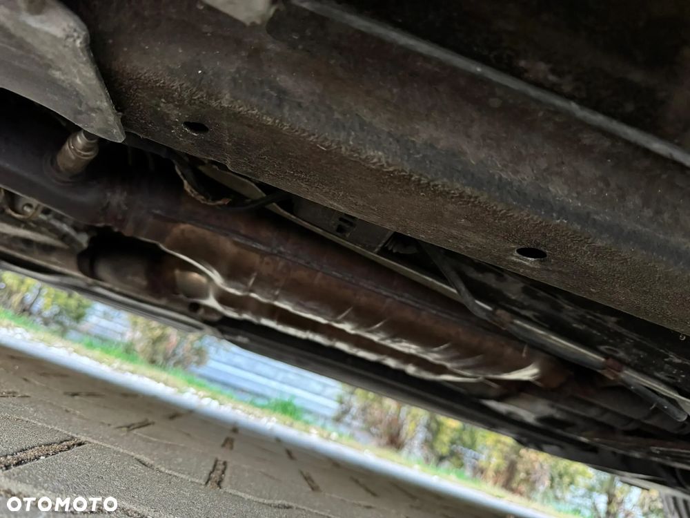 BMW Seria 7 750i - 40