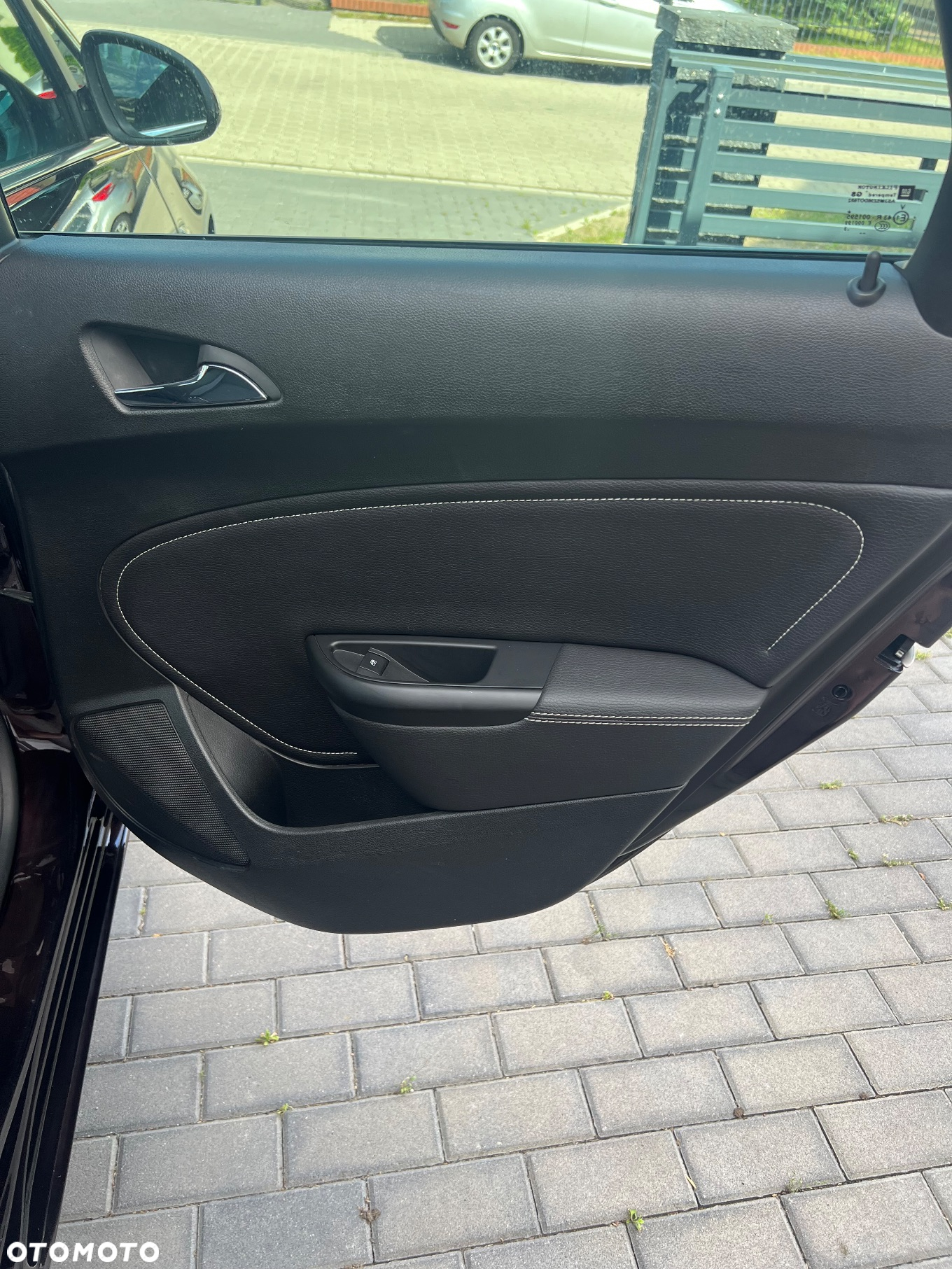 Opel Astra IV 1.6 T SIDI Sport S&S - 33