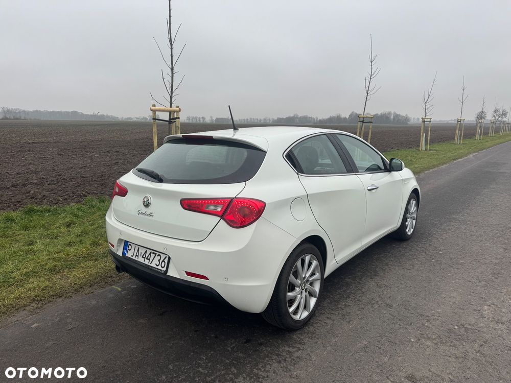Alfa Romeo Giulietta 1.6 JTDM 16V - 4