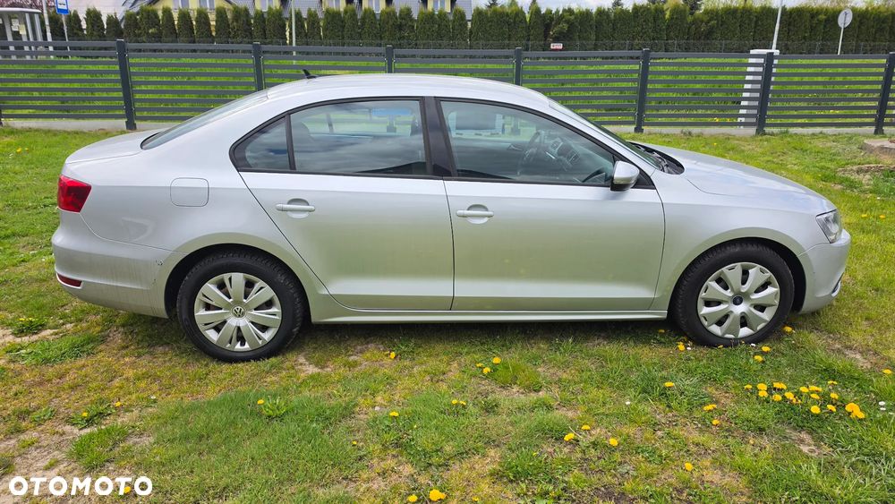 Volkswagen Jetta 1.2 TSI BMT Trendline - 3