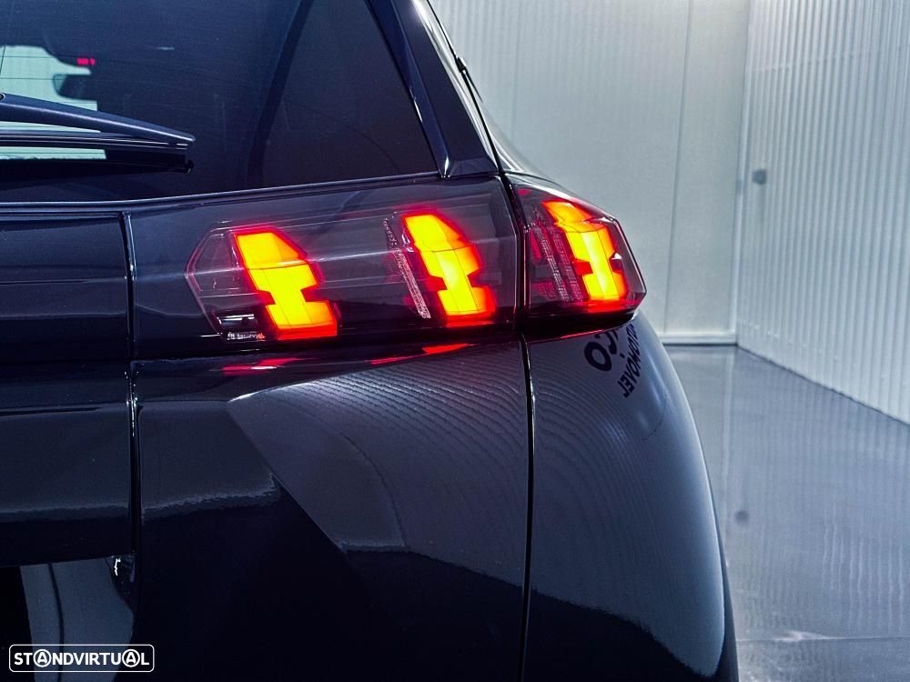 Peugeot e-2008 50 kWh GT - 56