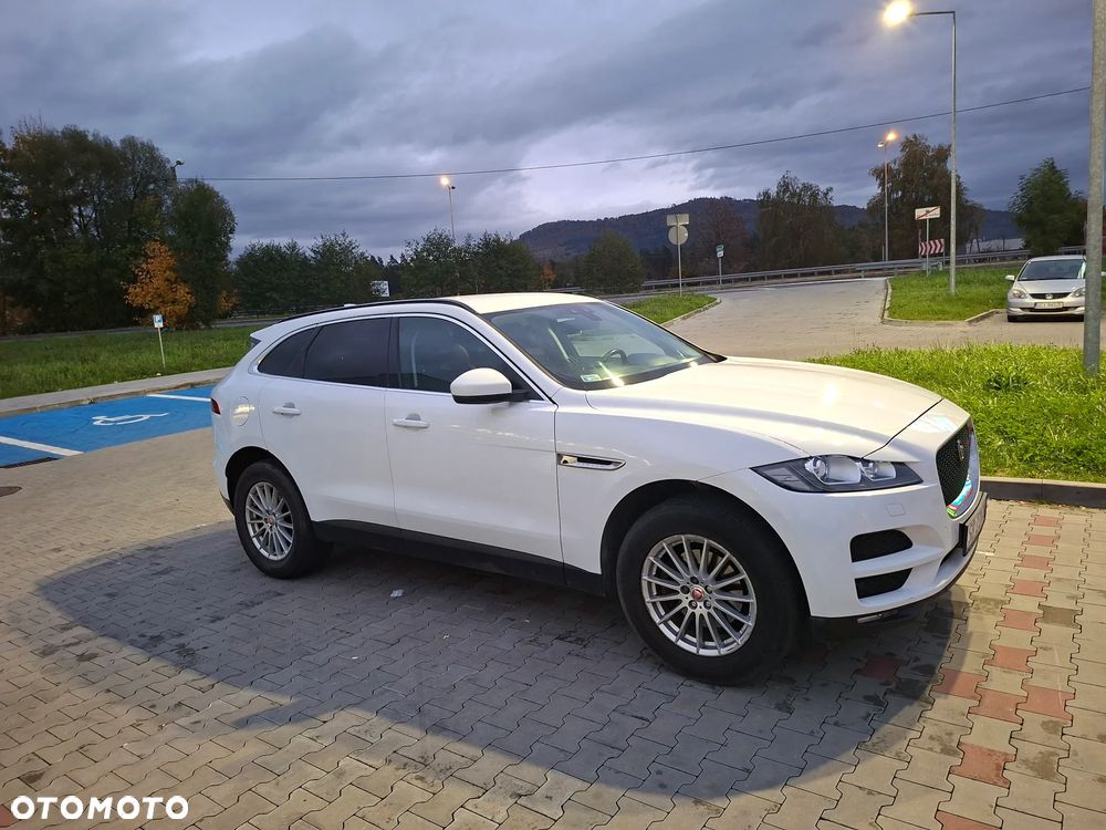 Jaguar F-Pace 2.0 i4D AWD Prestige - 28
