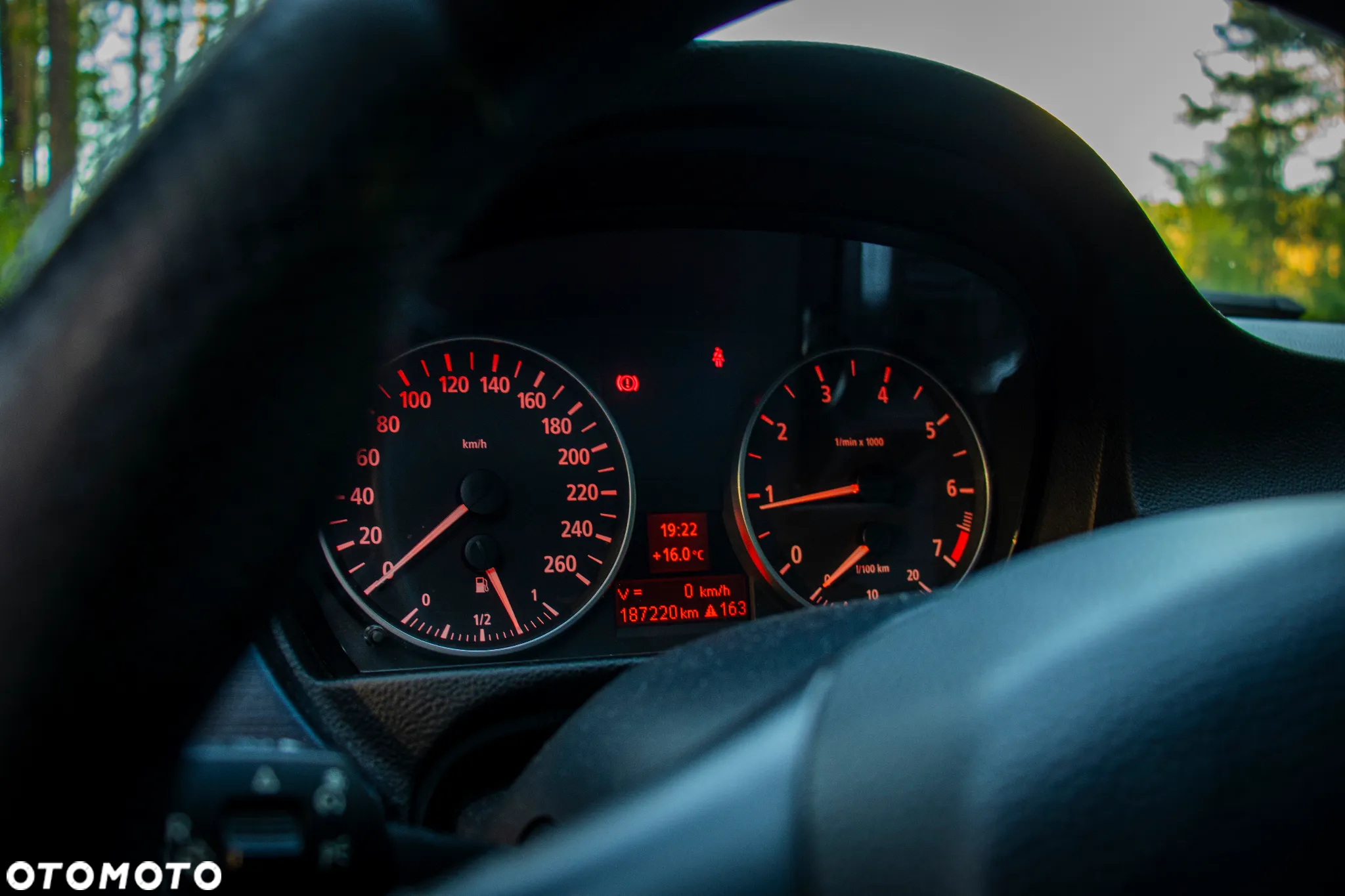 BMW Seria 3 318i - 14