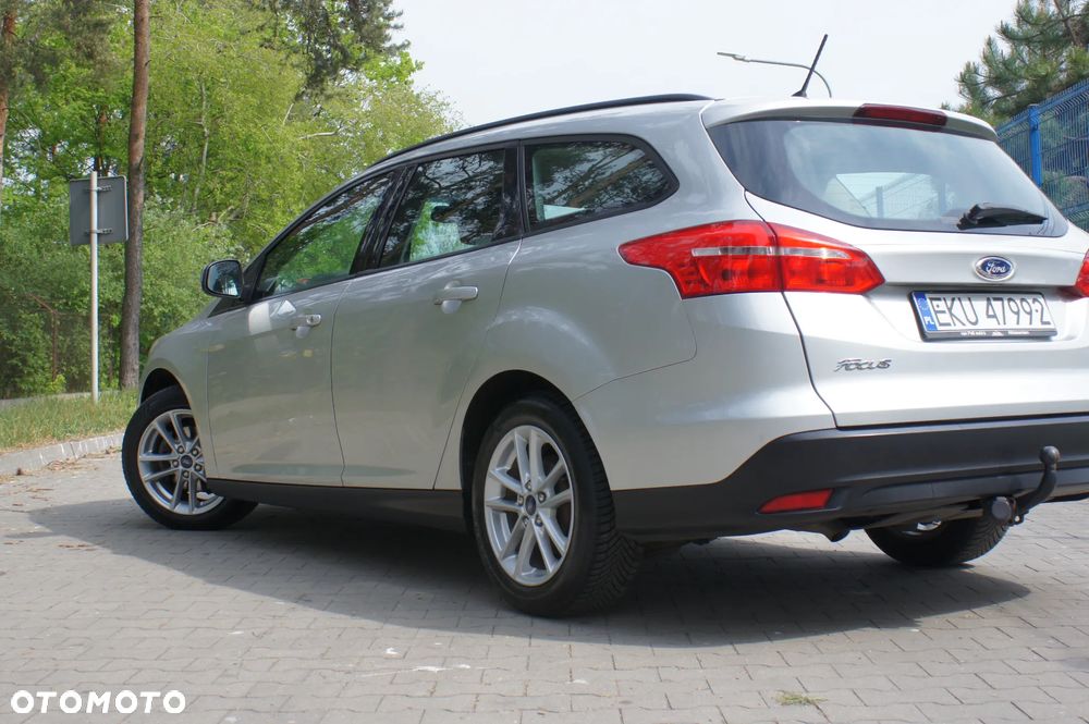 Ford Focus 1.5 TDCi DPF Start-Stopp-System Ambiente - 9