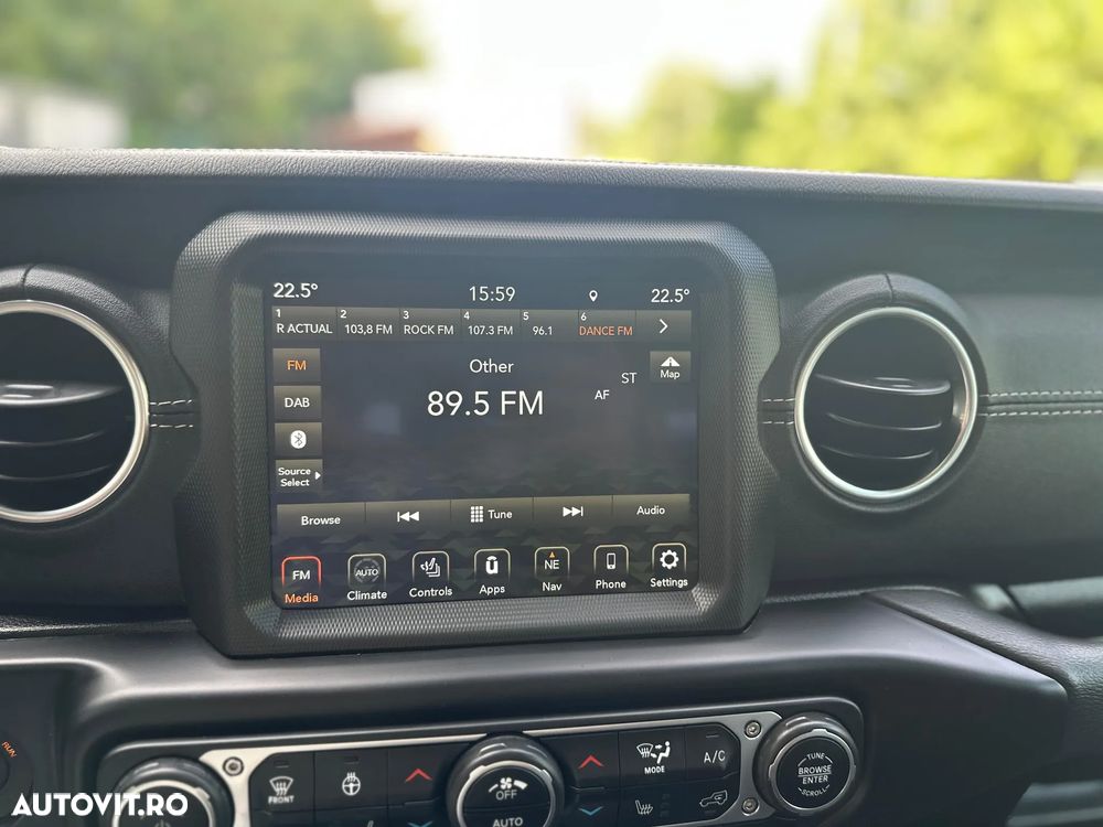 Jeep Wrangler 2.0 4xe AT8 PHEV Sahara - 26