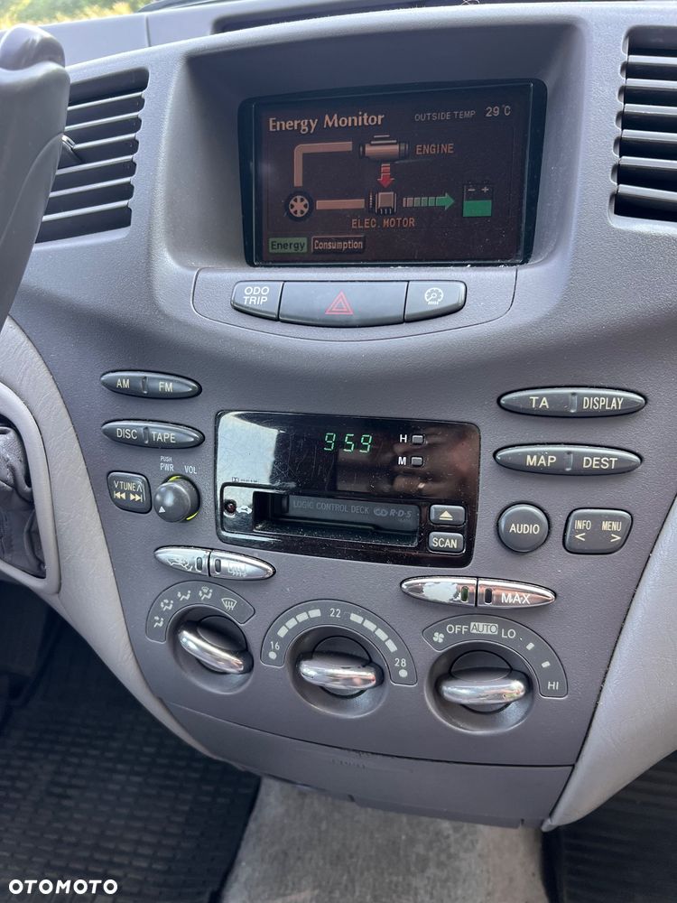 Toyota Prius - 16