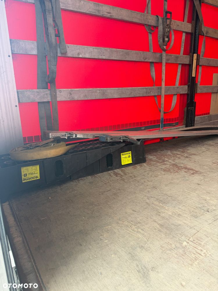 Mitsubishi FUSO CANTER - 4