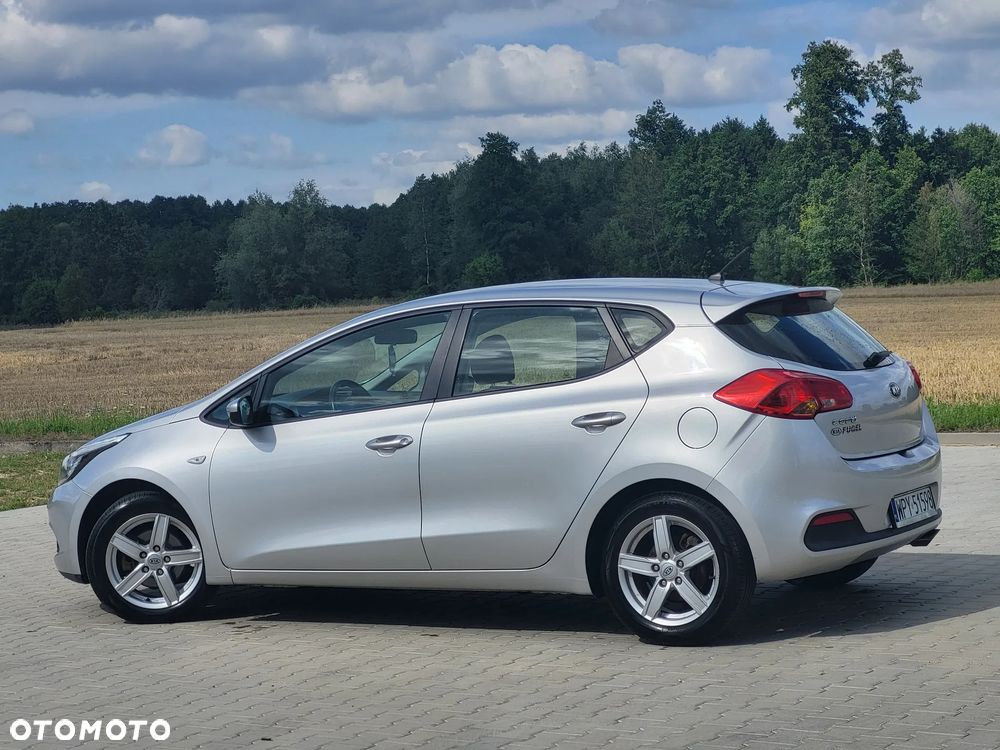 Kia Ceed 1.4 CVVT Attract - 16