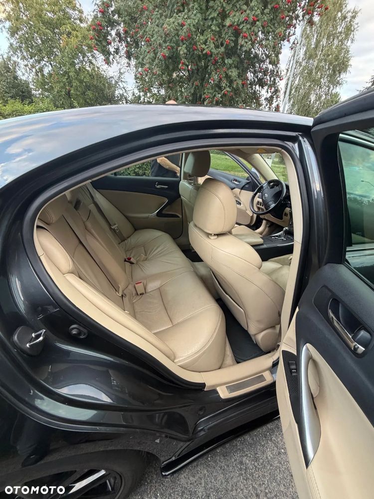 Lexus IS 250 Luxury Line - 12