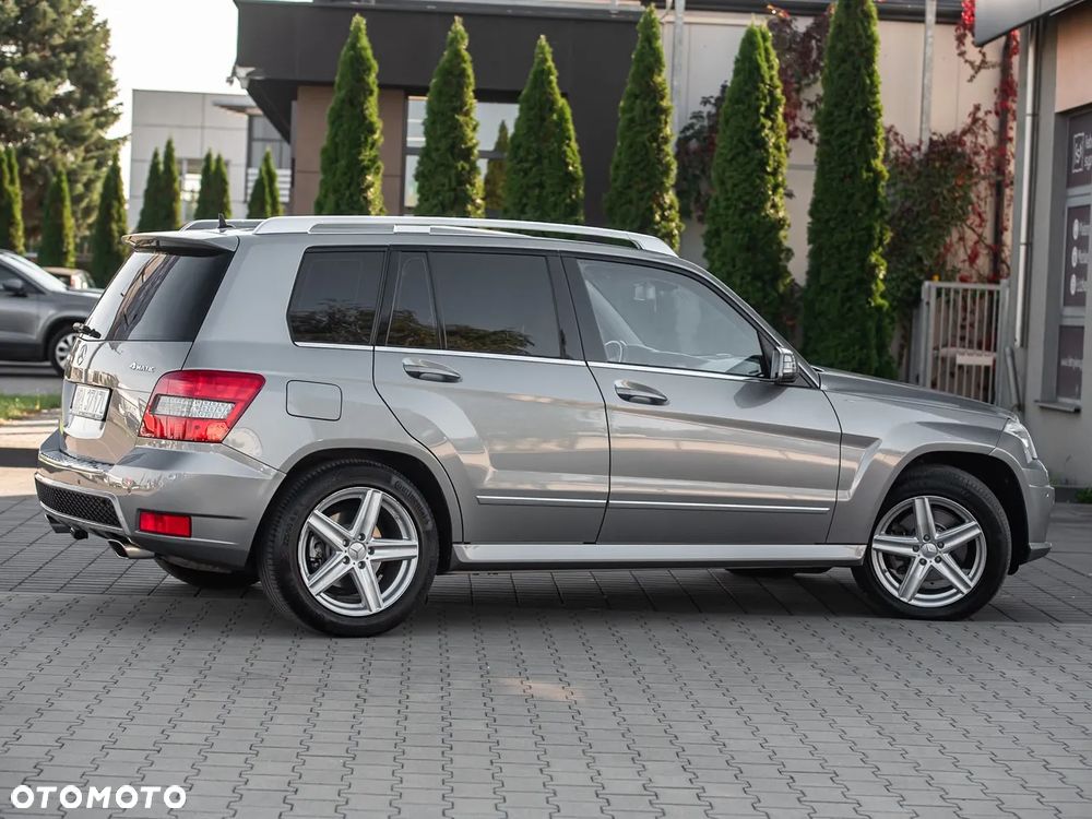 Mercedes-Benz GLK - 12