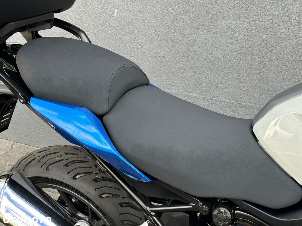 BMW R - 18
