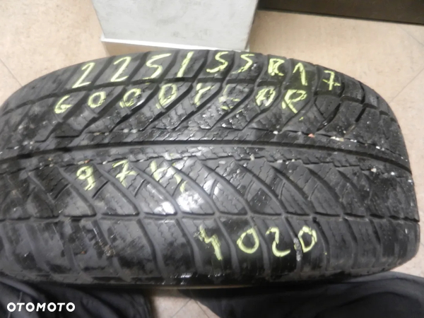 Opona pojedyńcza 225/55r17 goodyear ultra grip 8 performance 7,8mm zima