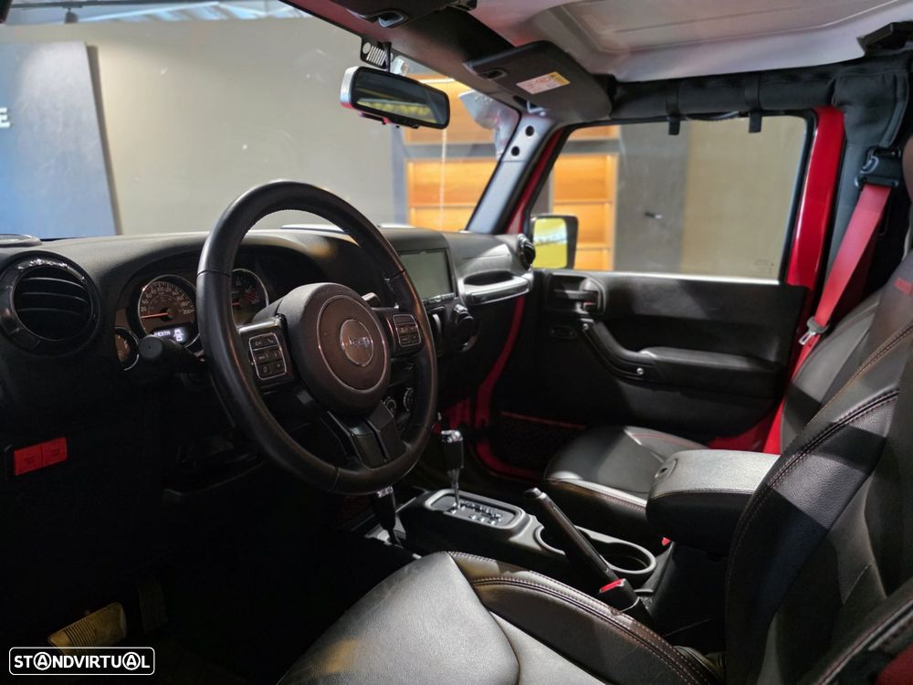 Jeep Wrangler Unlimited 2.8 CRD Recon AT - 17