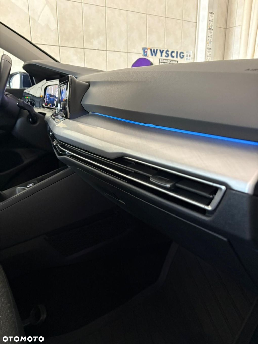 Volkswagen Golf - 28