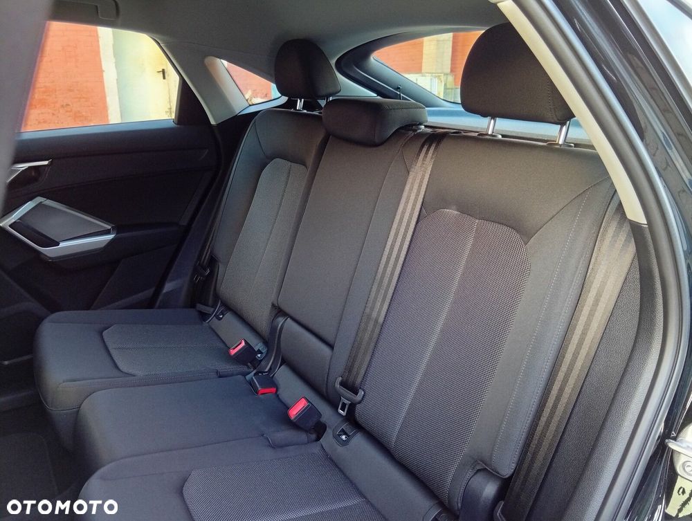 Audi Q3 Sportback - 12