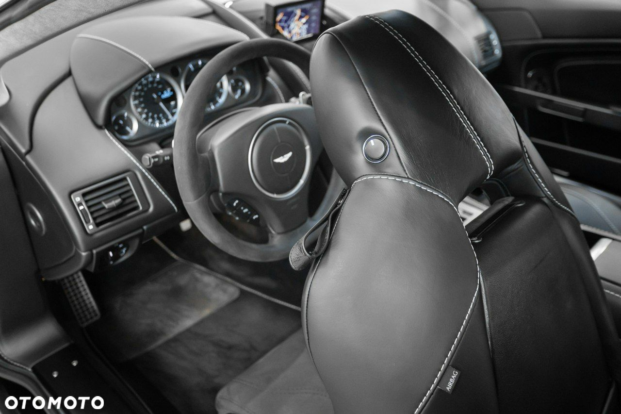 Aston Martin V8 Vantage 4,7 SportShift - 28