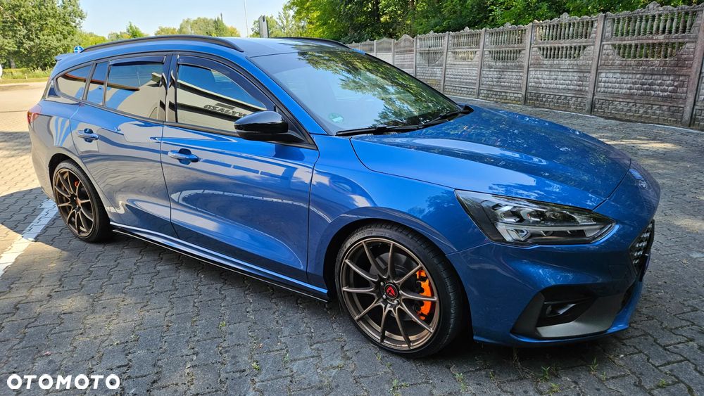 Ford Focus 2.0 EcoBlue S&S ST - 4