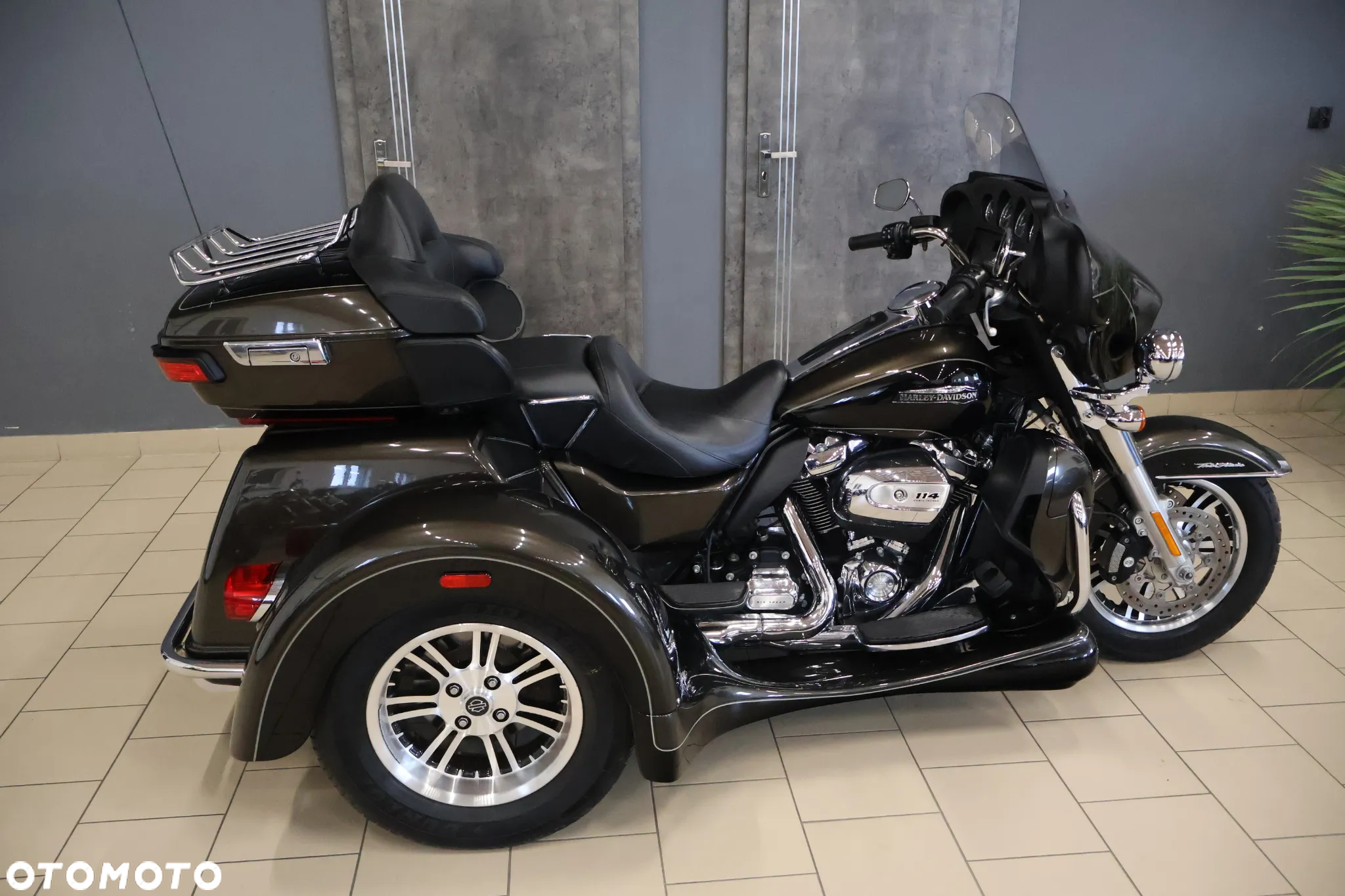 Harley-Davidson Touring Electra Glide - 13