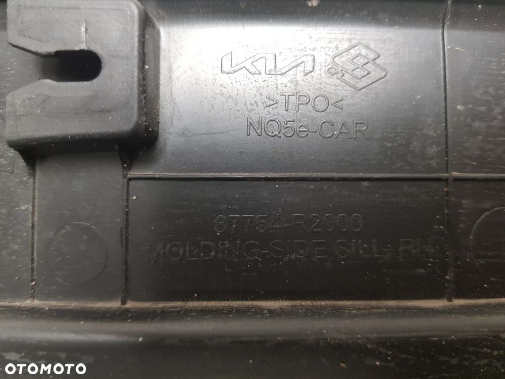 LISTWA NAKŁADKA PROGOWA PRAWA KIA SPORTAGE V 5 21-24 87754-R2000 87754R2000 - 7