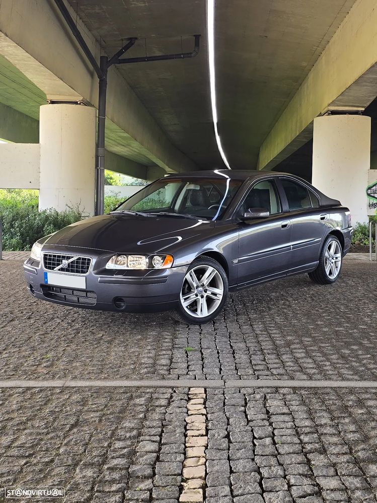 Volvo S60 2.4 D5 Nivel 3 Auto.