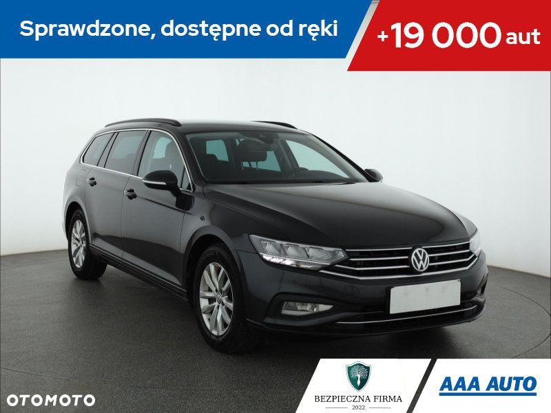 Volkswagen Passat - 1