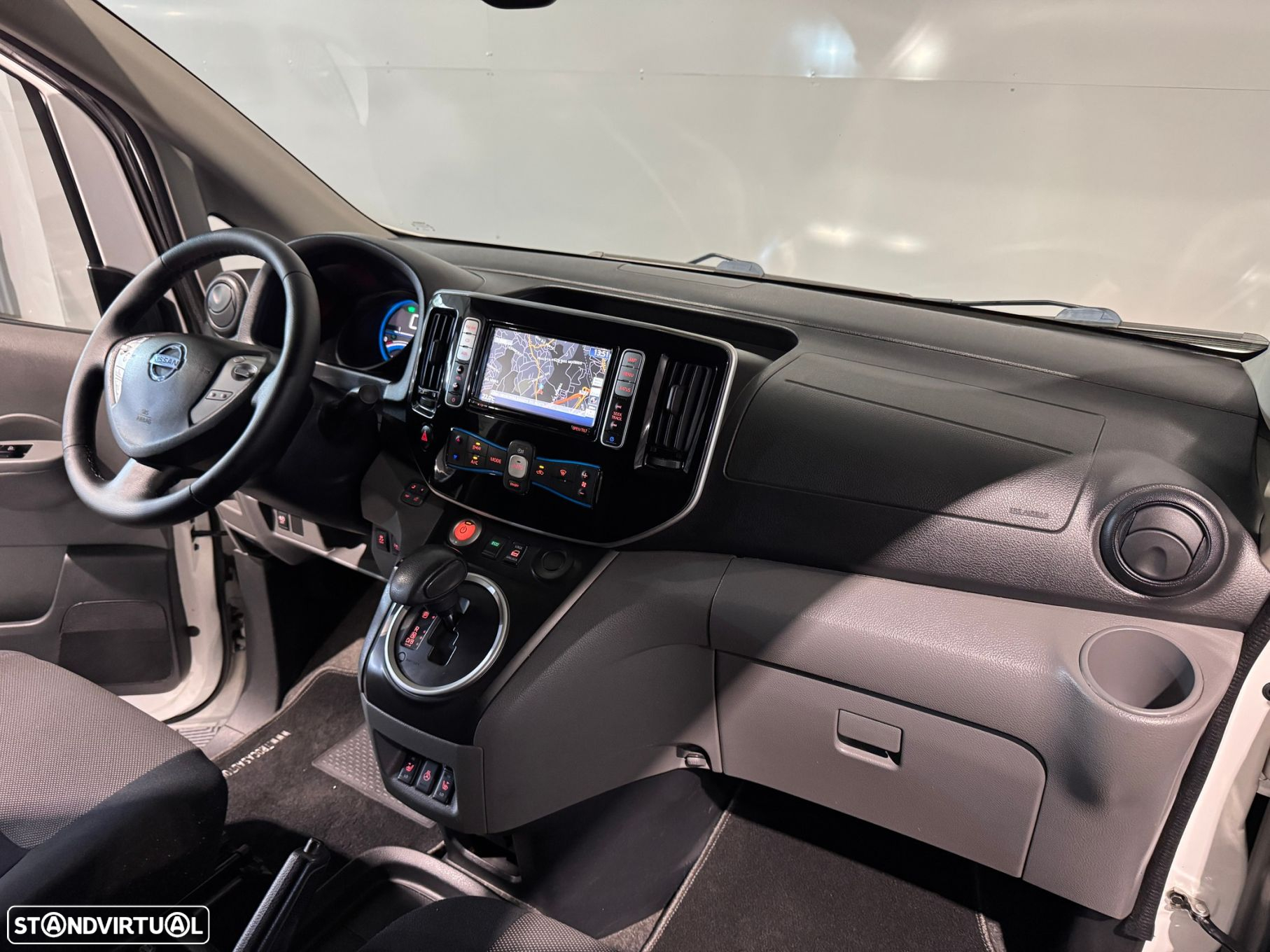Nissan E-NV200 5p Premium Grelha - 38