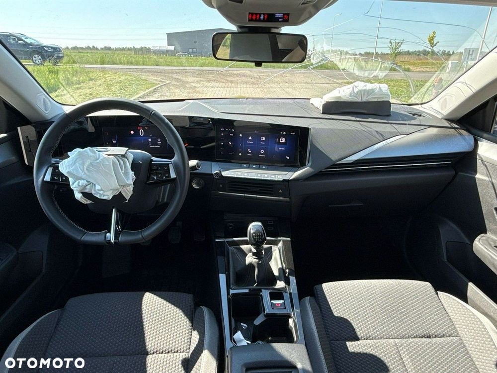 Opel Astra 1.2 Turbo Edition - 24