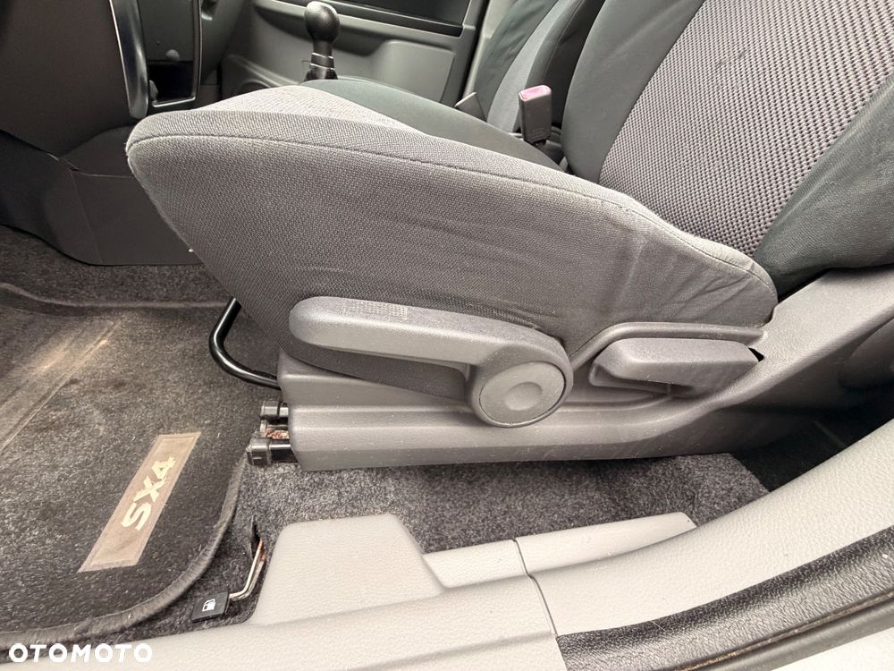 Suzuki SX4 - 12