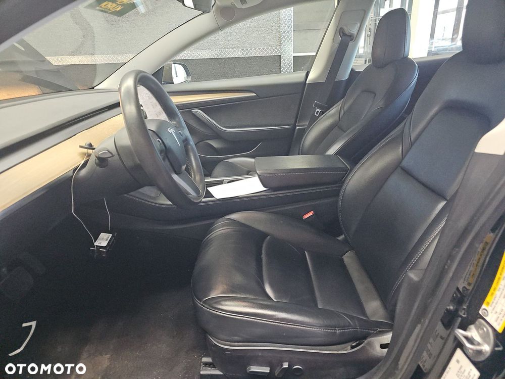 Tesla Model 3 Long Range AWD - 8