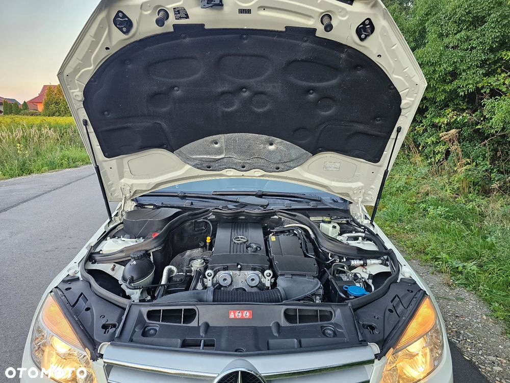 Mercedes-Benz Klasa C 200 7G-TRONIC Avantgarde Edition - 28
