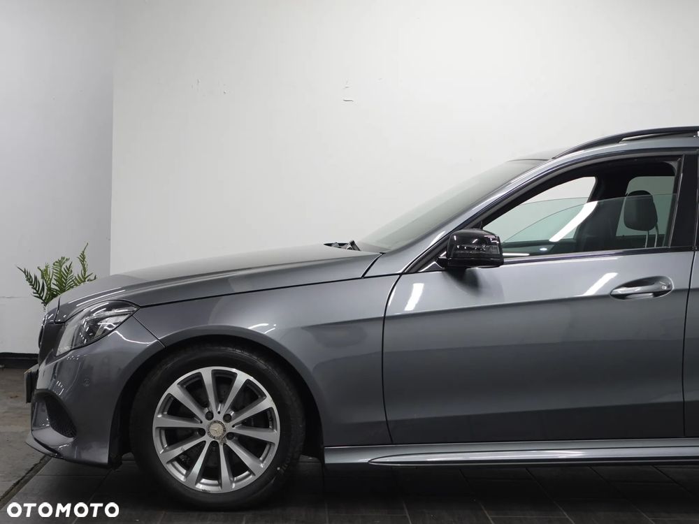 Mercedes-Benz Klasa E ver-220-t-bluetec-blueefficiency-edition-9g--tronic - 16