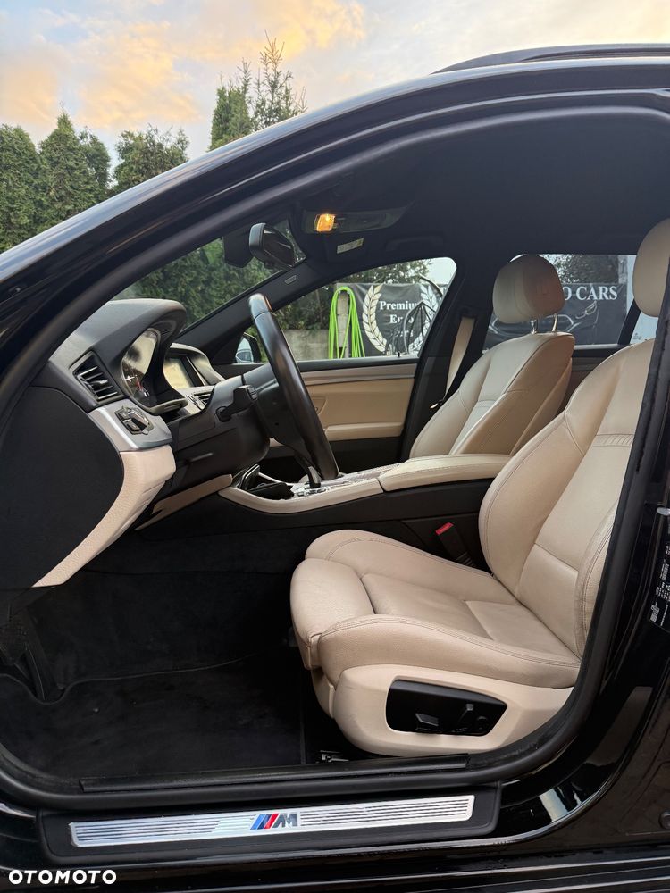 BMW Seria 5 520d Touring M Sport Edition - 19