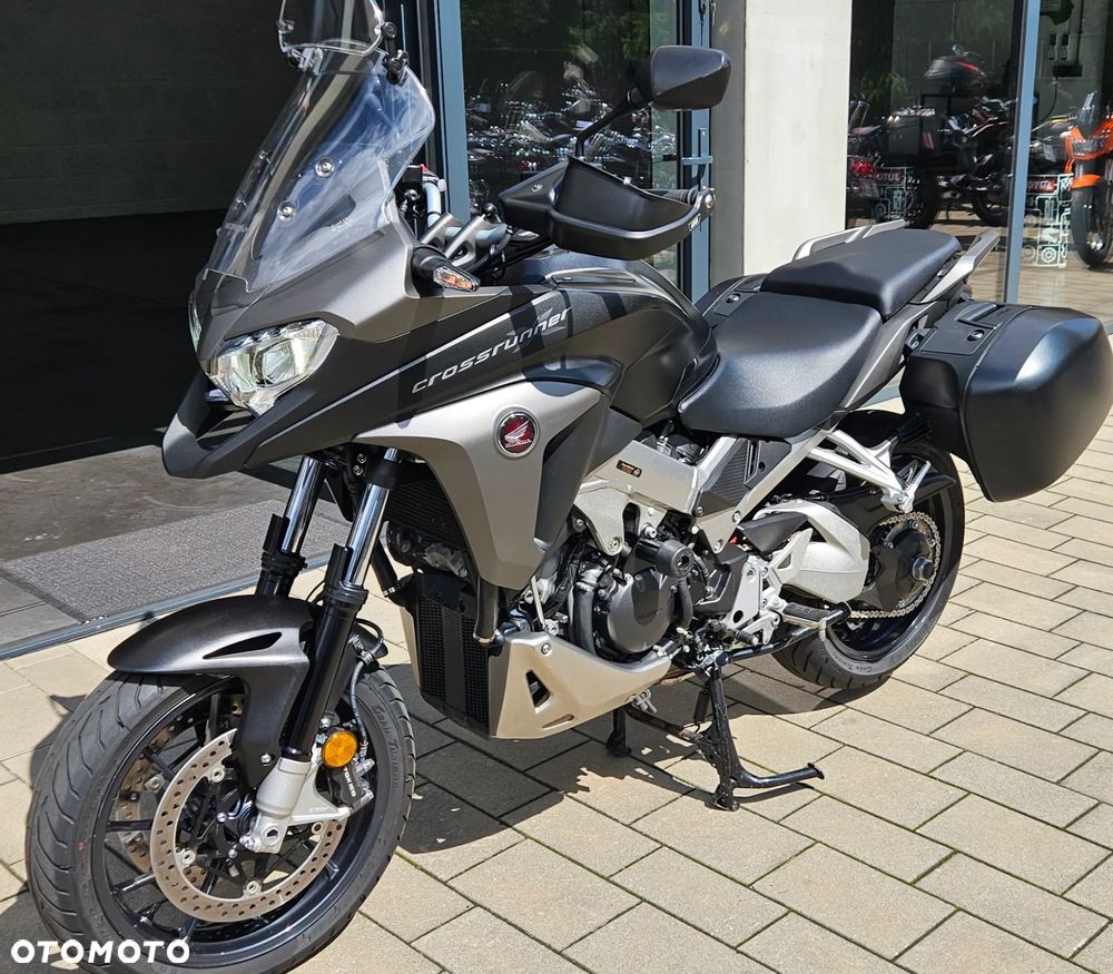 Honda VFR - 9