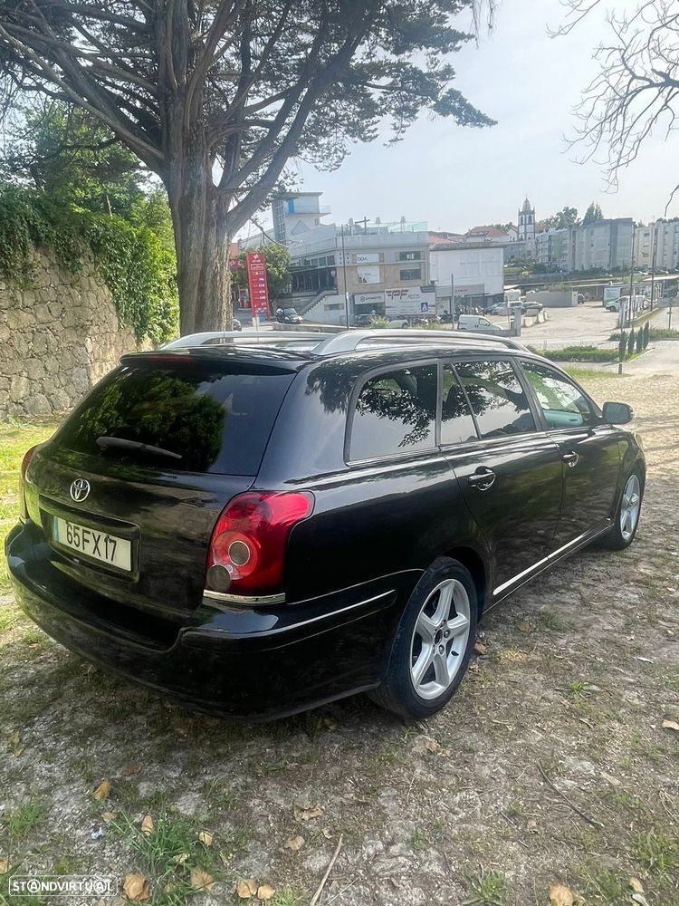 Toyota Avensis SW 2.2 D-4D Premium - 3