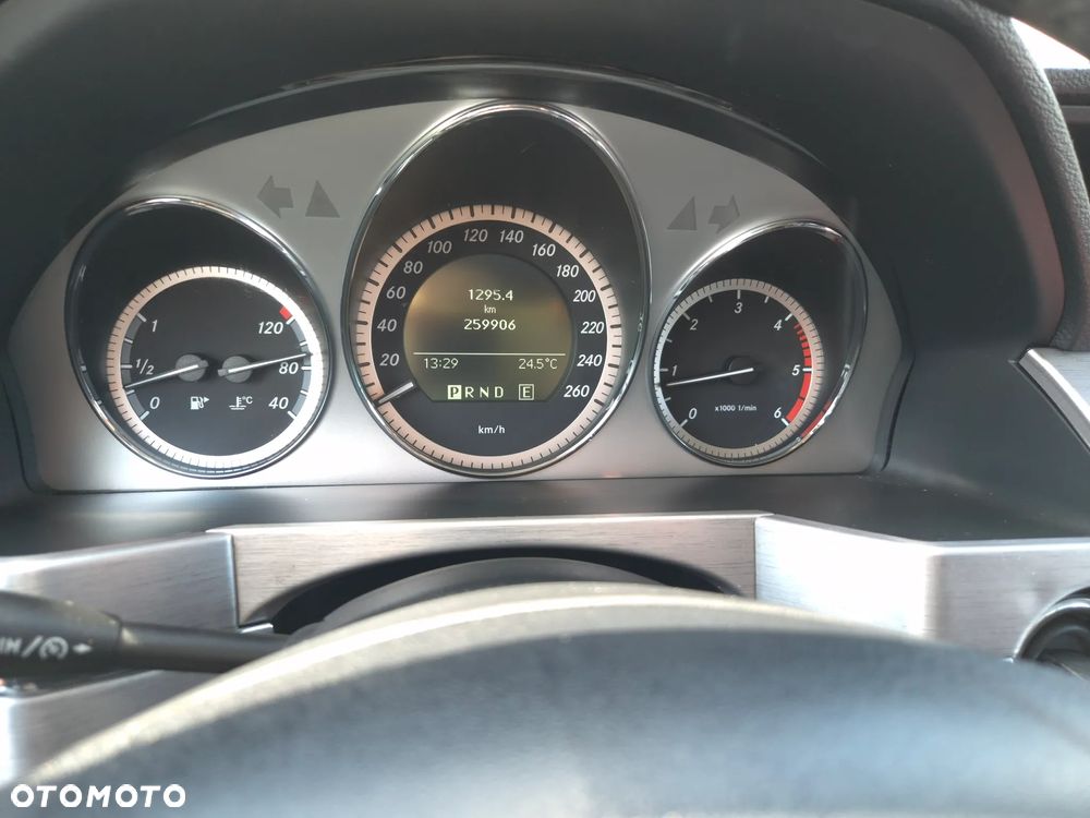 Mercedes-Benz GLK 220 CDI DPF 4Matic BlueEFFICIENCY 7G-TRONIC - 16
