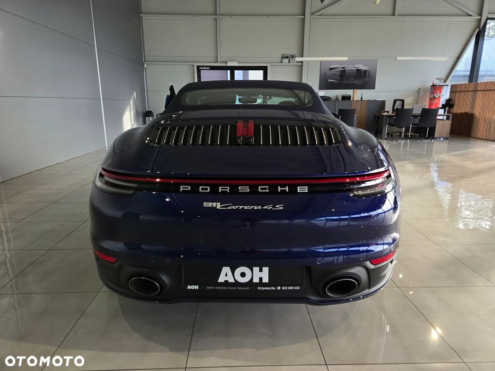 Porsche 911 Carrera 4S Cabrio - 11
