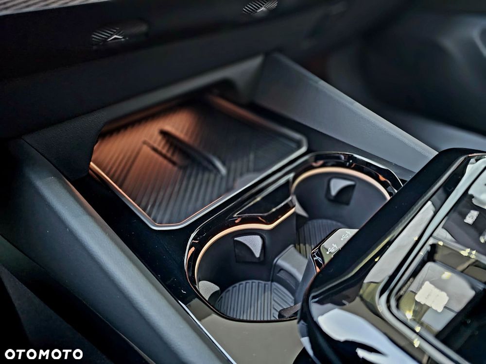 BMW Seria 5 520d xDrive mHEV - 27
