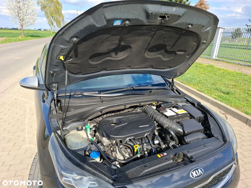 Kia ProCeed 1.6 T-GDI GT DCT - 12