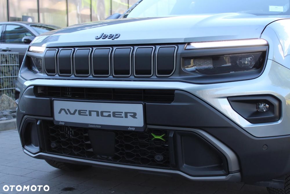 Jeep Avenger 1.2 T3 mHEV Overland 4xe eDCT6 - 11