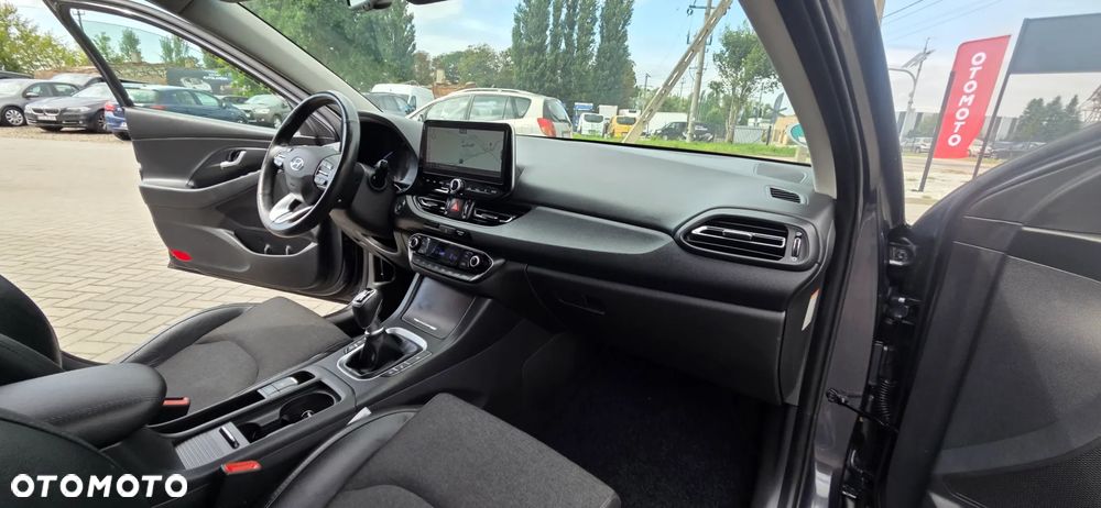 Hyundai i30 1.5 T-GDI 48V-Hybrid EDITION 30 - 36