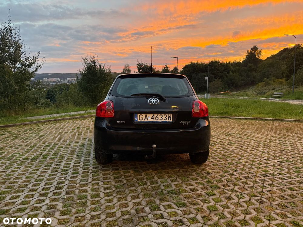 Toyota Auris 1.4 D-4D Luna - 5