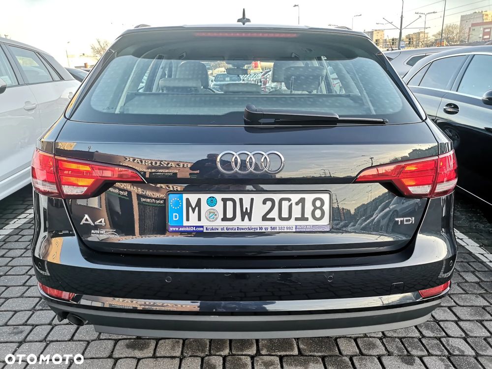 Audi A4 Avant 2.0 TDI design - 4