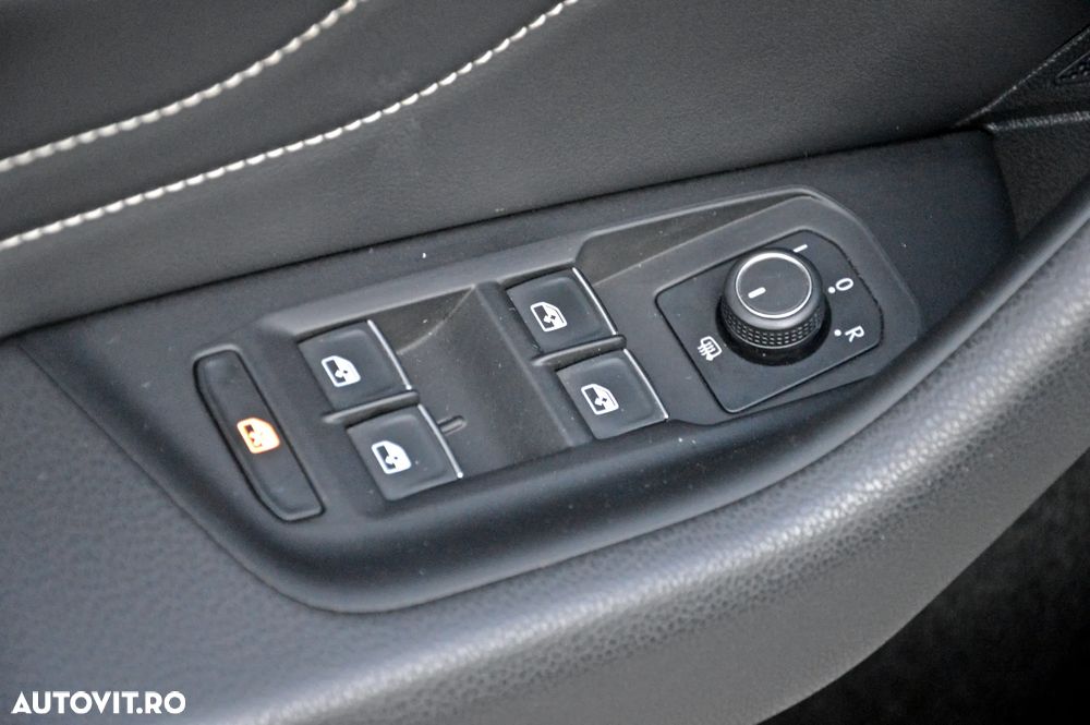 Volkswagen Passat 2.0 TDI DSG Highline - 30